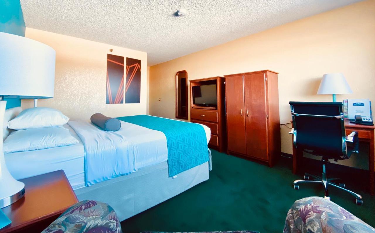 Howard Johnson By Wyndham Denver West Wheat Ridge Dış mekan fotoğraf