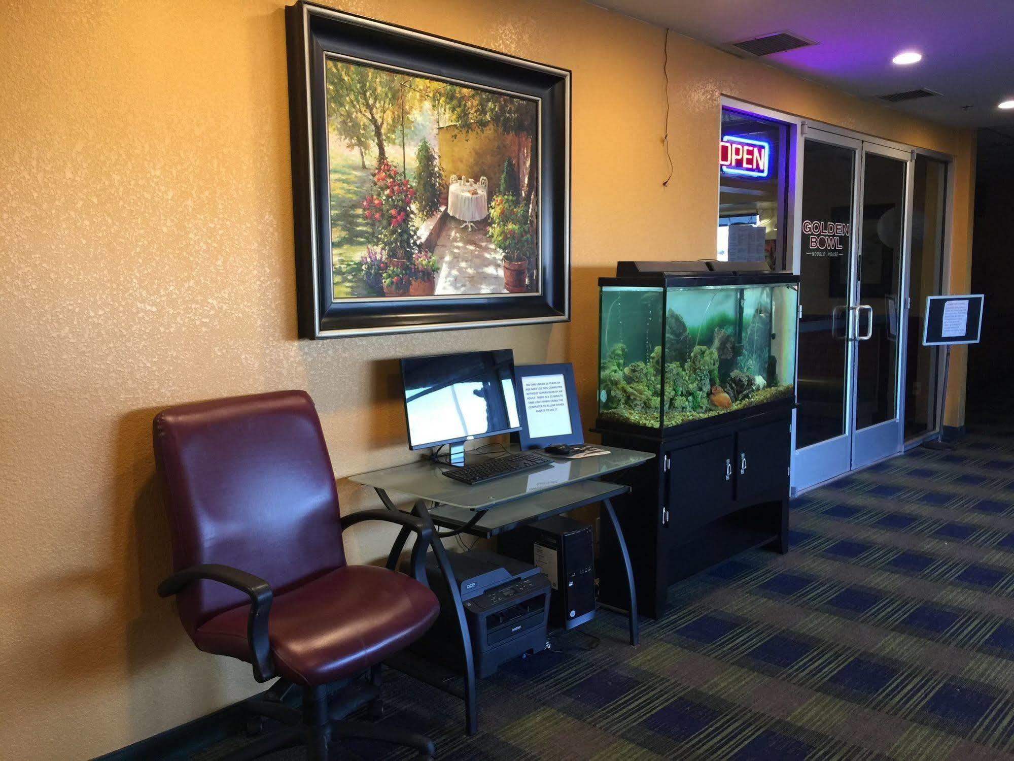 Howard Johnson By Wyndham Denver West Wheat Ridge Dış mekan fotoğraf