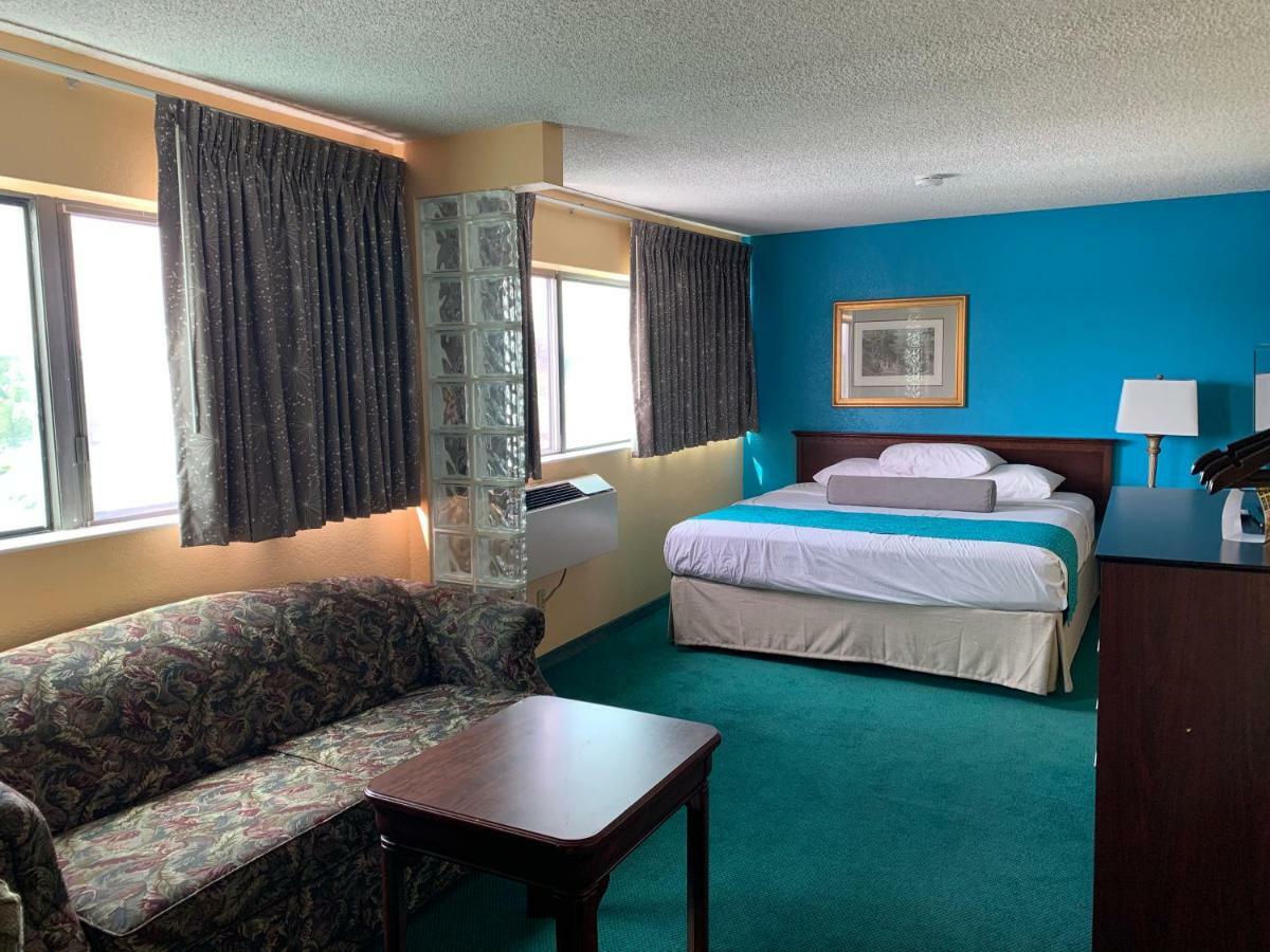 Howard Johnson By Wyndham Denver West Wheat Ridge Dış mekan fotoğraf