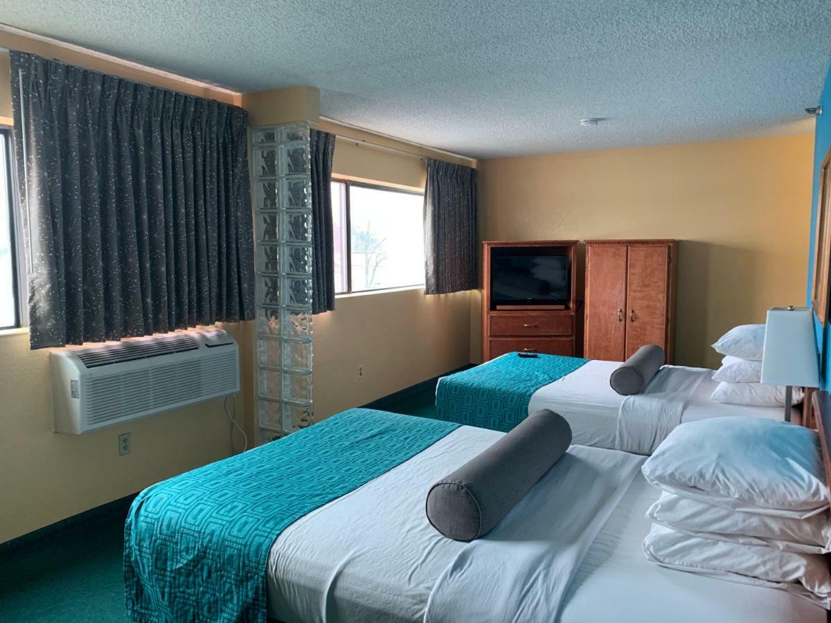 Howard Johnson By Wyndham Denver West Wheat Ridge Dış mekan fotoğraf