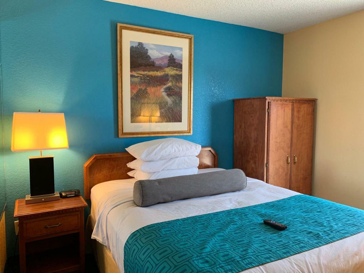 Howard Johnson By Wyndham Denver West Wheat Ridge Dış mekan fotoğraf